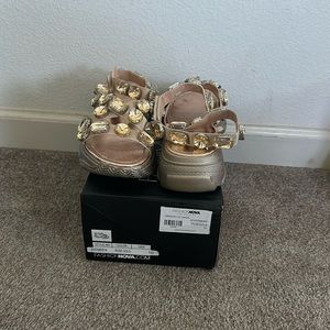 Fashion Nova statement sandals in rose gold
